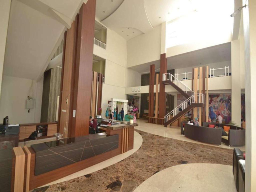 City Hotel Tasikmalaya Eksteriør bilde