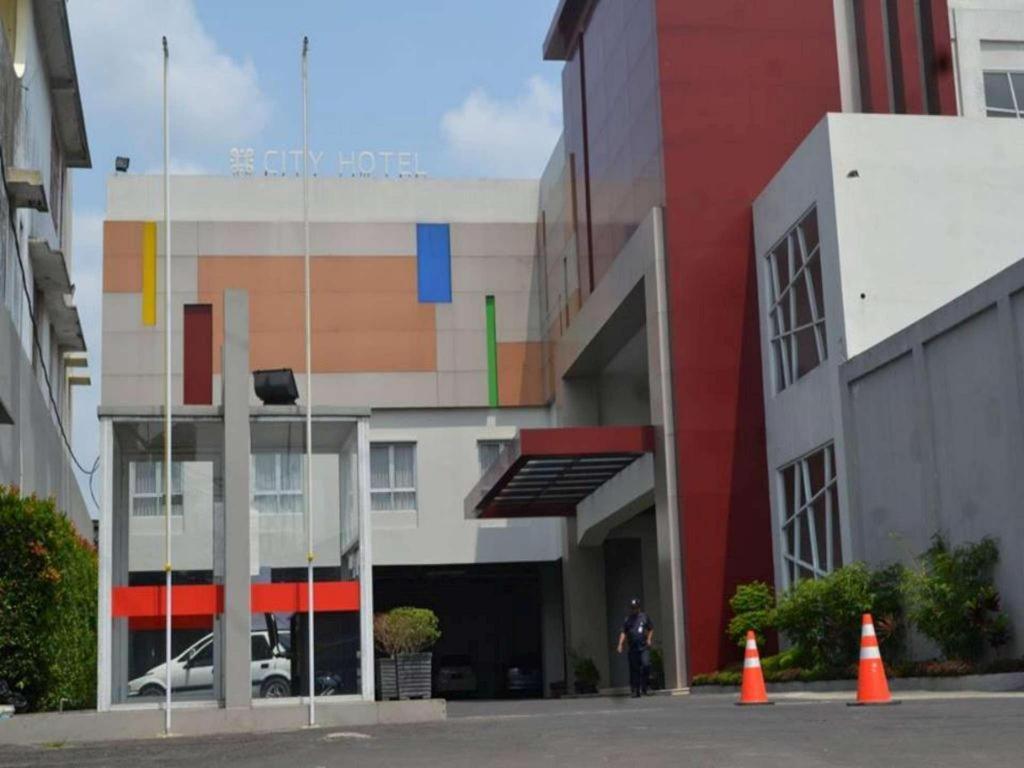 City Hotel Tasikmalaya Eksteriør bilde